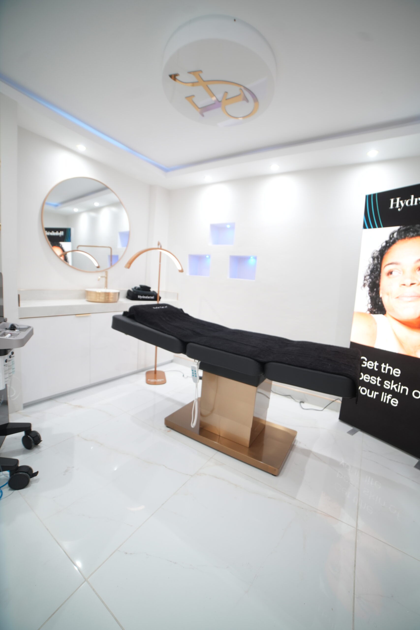Flawless Finish Salon